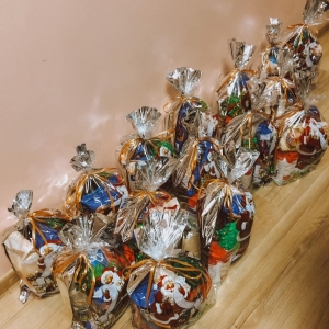pokaż obrazek - Pakujemy paczki świąteczne