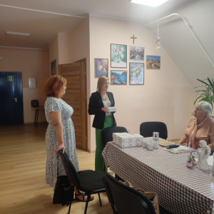 pokaż obrazek - Kolejne „opaski bezpieczeństwa” wręczone Seniorom